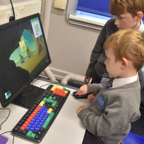 Yr 1 in the ICT Suite