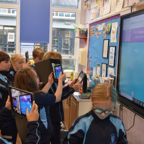 P6 Blooket on our iPads